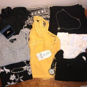 Huge lot of womens clothes and jewelry